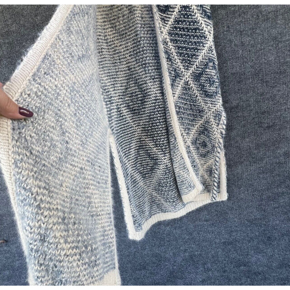 Sage & Flower Long Cardigan Womens Blue White Hooded Geometric Slit Sleeveless - Picture 2 of 5